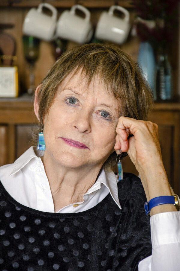 Elspeth Sandys